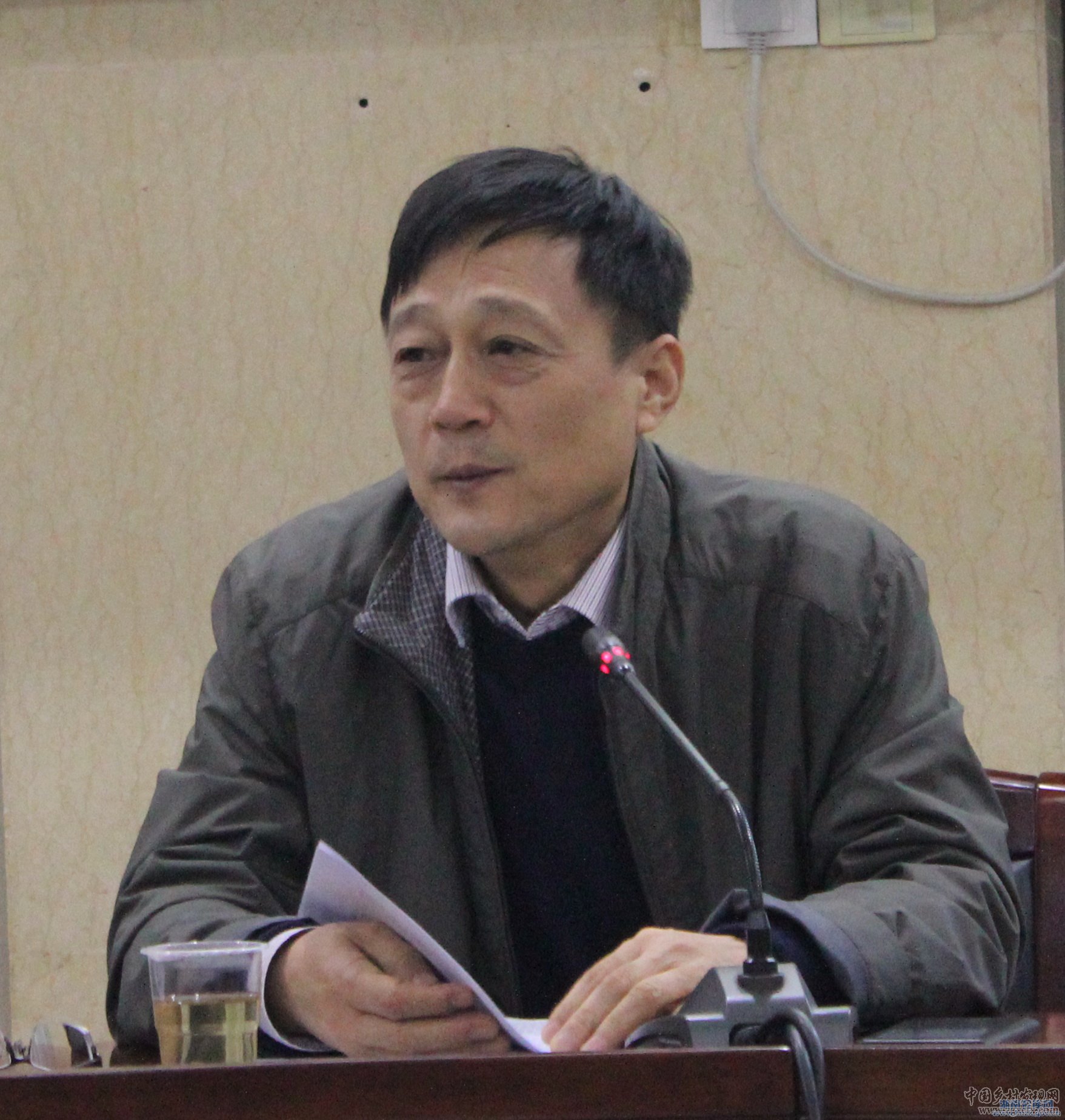劉建武:農村扶貧開發體制機制亟待改革創新(圖1) 劉建武:農村扶貧開發體制機制亟待改革創新(圖1)