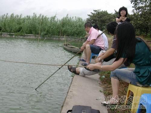8，特色生態垂釣休閑.jpg